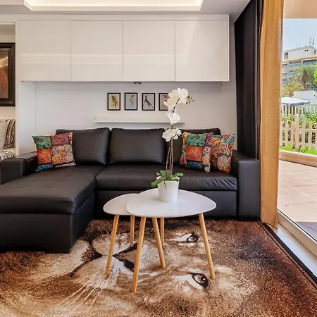 Modern & Elegant Loft Apartment