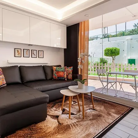 Modern & Elegant Loft דירה *