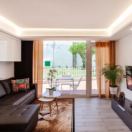 Modern & Elegant Loft דירה